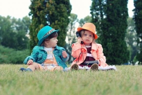 Câu nói xưa có câu: “Đừng khoe giàu”, và các bà mẹ thông minh luôn lấy đó làm nguyên tắc sống, tránh khoe khoang tình hình tài chính của gia đình trên các mạng xã hội như Facebook hay Zalo.