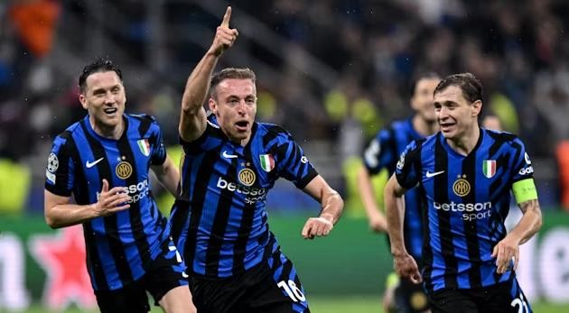 Inter đang cạnh tranh ngôi vô địch với Napoli.