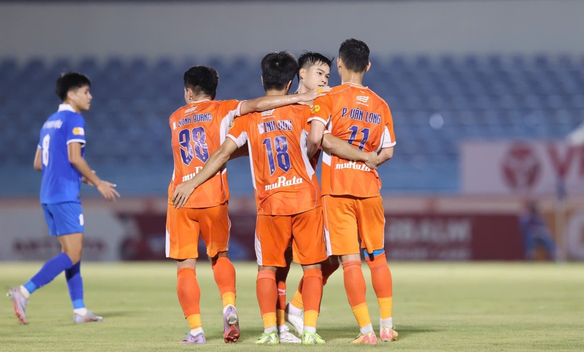Đà Nẵng giành chiến thắng kịch tính trước Quảng Nam dù phải chơi thiếu người. Ảnh: VPF.