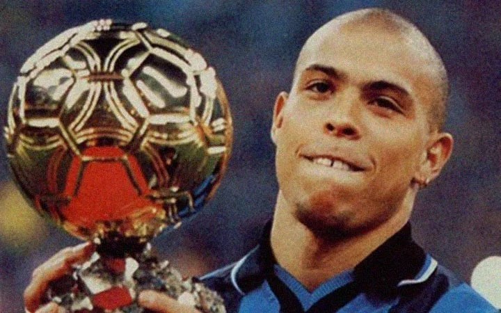Ronaldo đang giữ kỷ lục về độ tuổi giành QBV.