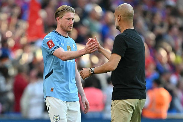 Pep sắp chia tay De Bruyne.