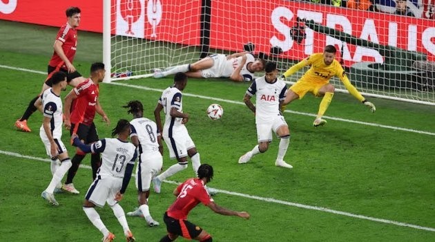Tottenham giữ sạch lưới cho đến những phút cuối cùng.
