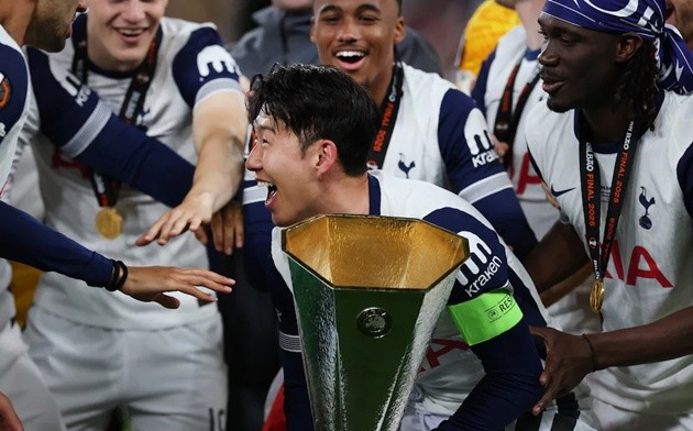 Spurs giải tỏa cơn khát danh hiệu sau 17 năm