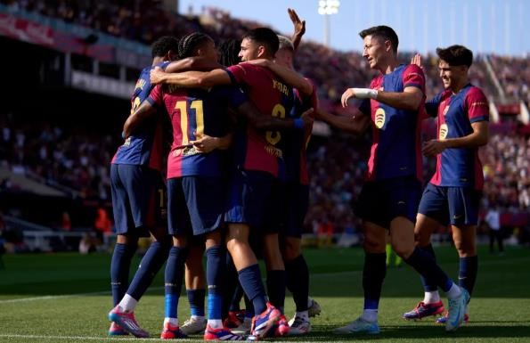 Barca ăn mừng chiến thắng đậm đà.