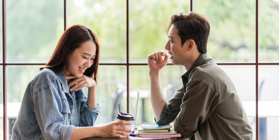 Nhiều người thắc mắc, trong một cuộc hôn nhân hạnh phúc, điều gì giúp người phụ nữ khiến đàn ông yêu thương mình hết lòng.