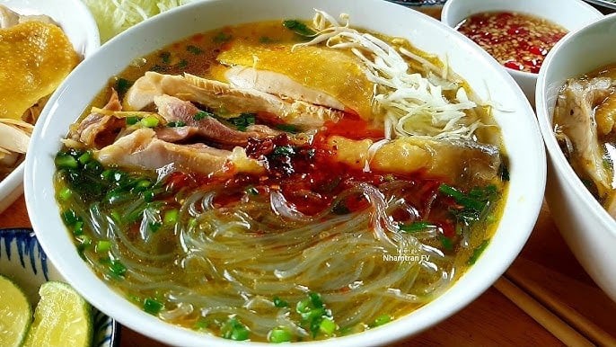 Miến chan nước