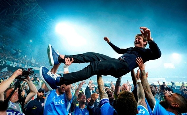 Conte cùng Napoli giành Scudetto