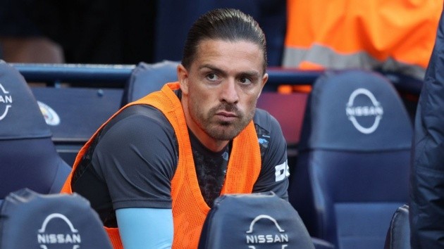 Guardiola mở đường cho Grealish rời Man City.