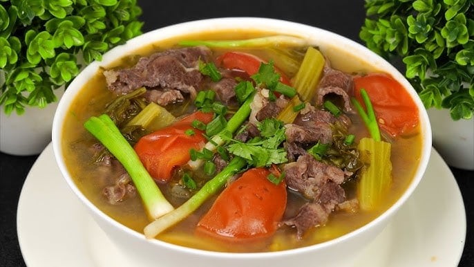 Canh sườn bò dưa chua