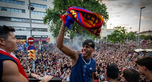 Barcelona muốn biến Lamine Yamal thành biểu tượng mới của câu lạc bộ.4