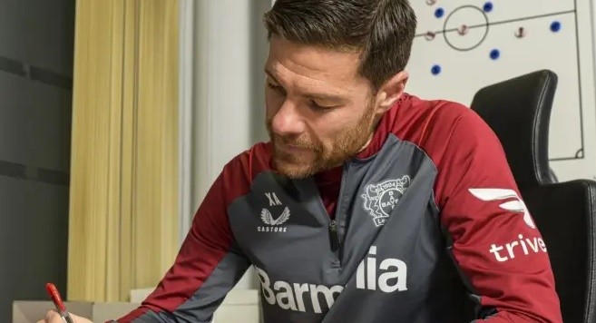 Alonso đề cao lối chơi ít chạm, hiệu quả.