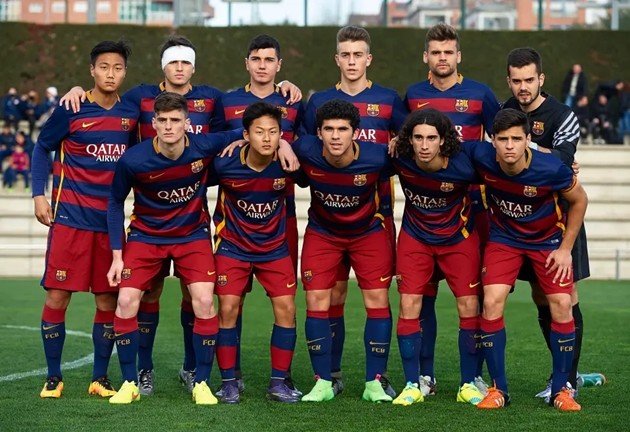 Cucurella từng chơi cho các đội trẻ Barcelona.
