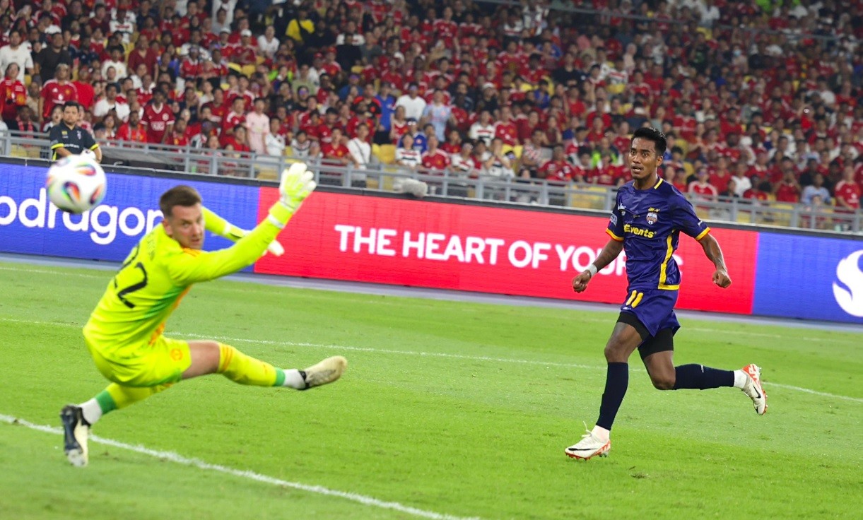 Maung vừa có bàn thắng để đời.
