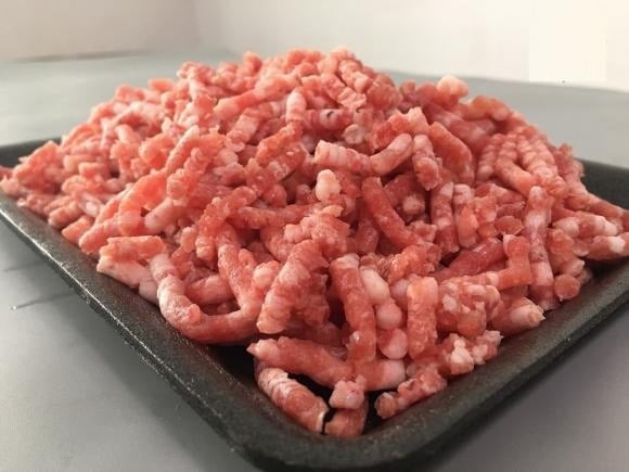Thịt xay sẵn rất tiện lợi và được nhiều người ưa chuộng vì tiết kiệm thời gian chế biến.
