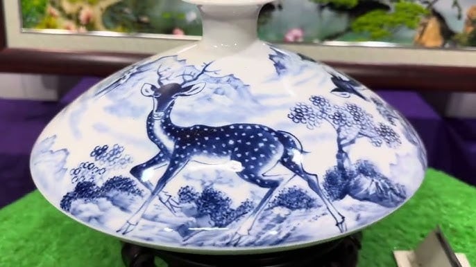 Binh sứ cổ càng để lâu càng giàu có
