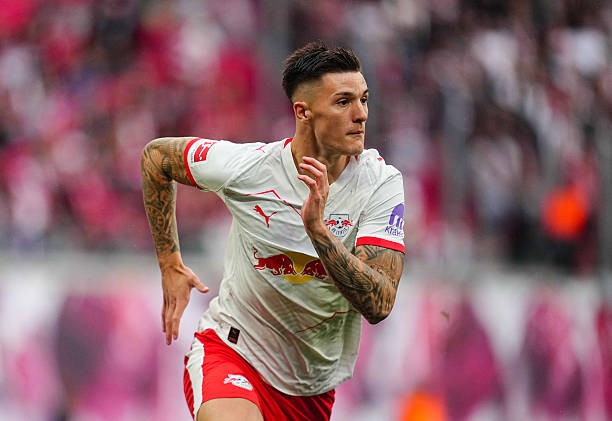 RB Leipzig đòi hỏi gần 100 triệu bảng cho Sesko.