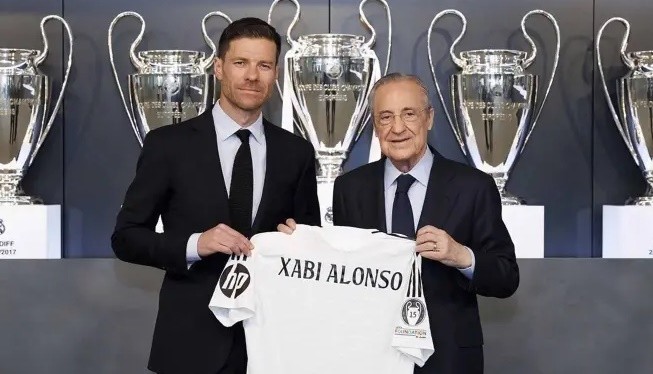 Xabi Alonso được bổ nhiệm trước thềm FIFA Club World Cup. 
