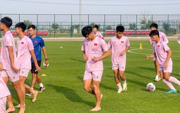 U16 Việt Nam trở lại tập luyện