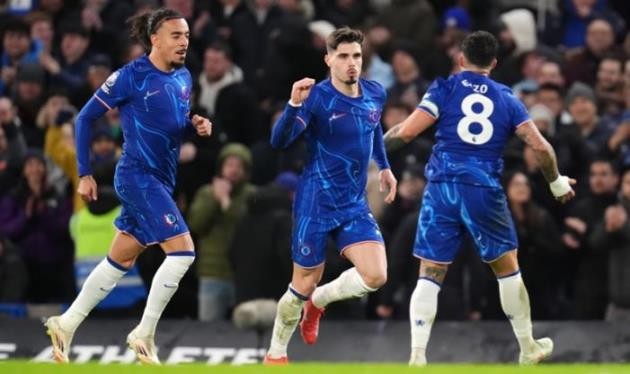 Chelsea đứng trước thử thách lớn.
