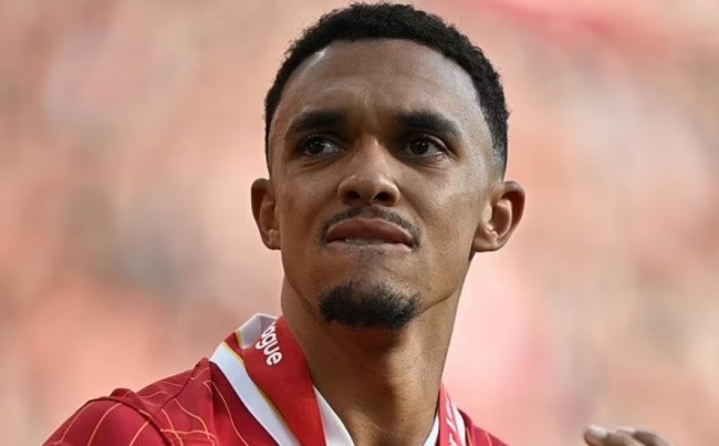 Hậu vệ người Anh là biểu tượng ở Liverpool.