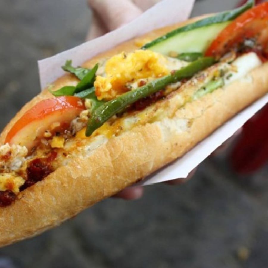 Bánh mì, món ăn truyền thống
