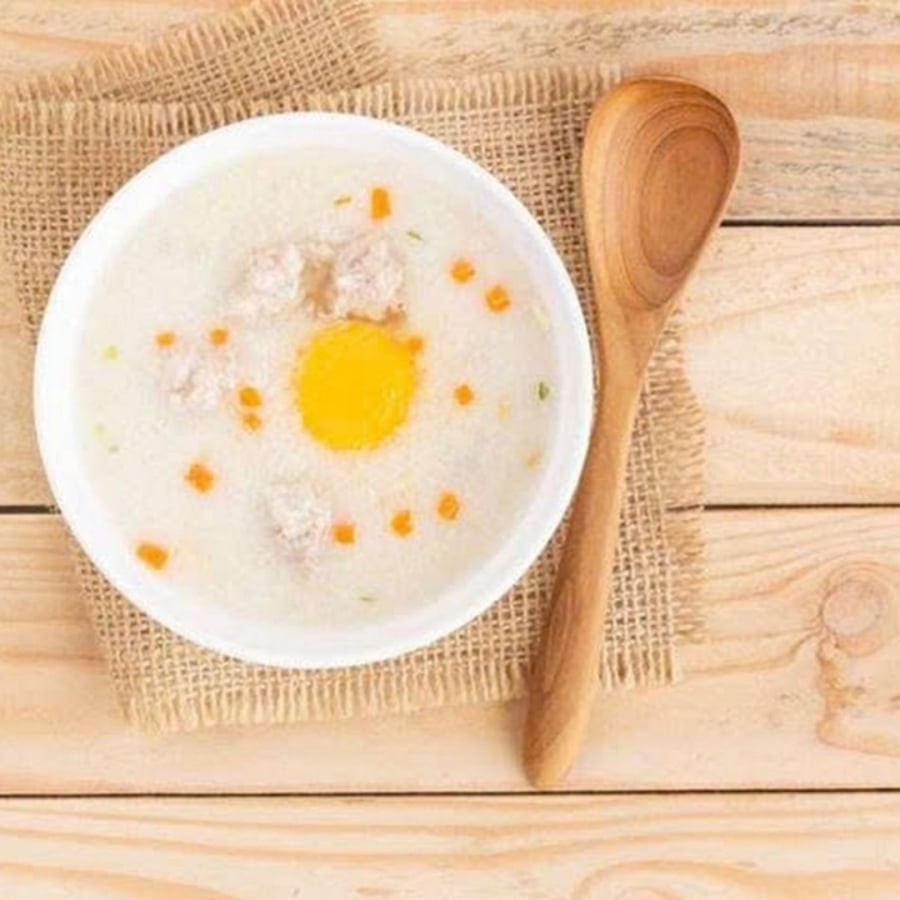 Cháo yến mạch trứng gà