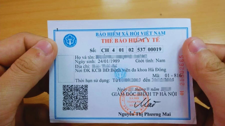 Ngừng cấp thẻ BHYT giấy từ ngày mai 1/6/2025, người dân làm ngay việc này để tránh mất quyền lợi