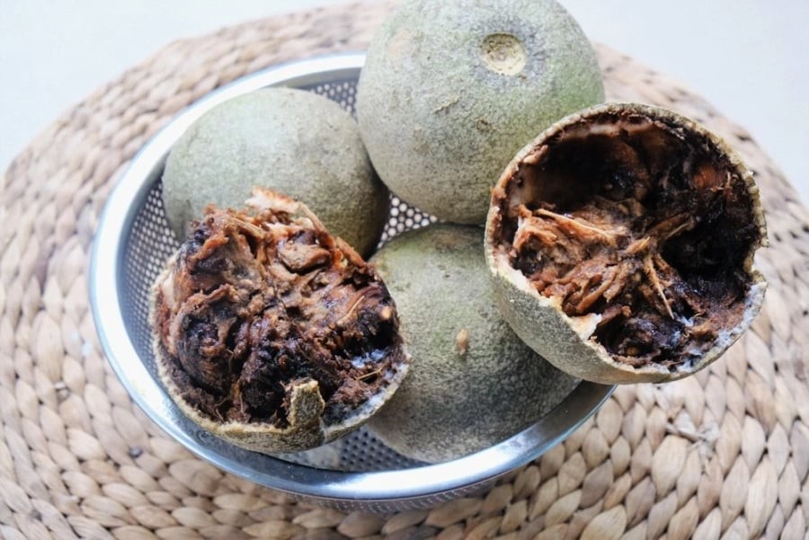 Quách, hay còn được gọi là quả gáo, là một trong những đặc sản độc đáo của miền Tây Nam Bộ