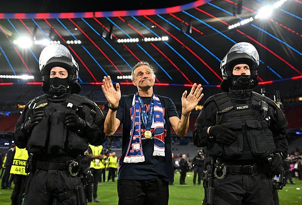 Cổ động viên làm ảnh hưởng đến thắng lợi của PSG.