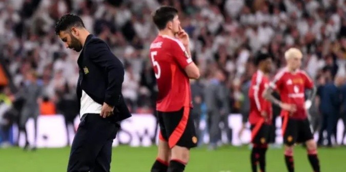 Man United sa sút.