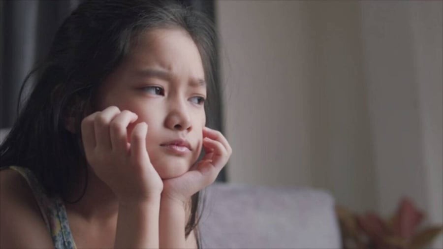 Trẻ con nào rồi cũng phải trải qua những biến cố đầu đời: bị bạn bè trêu chọc, điểm kém, tổn thương vì một mối quan hệ, thất vọng về bản thân…