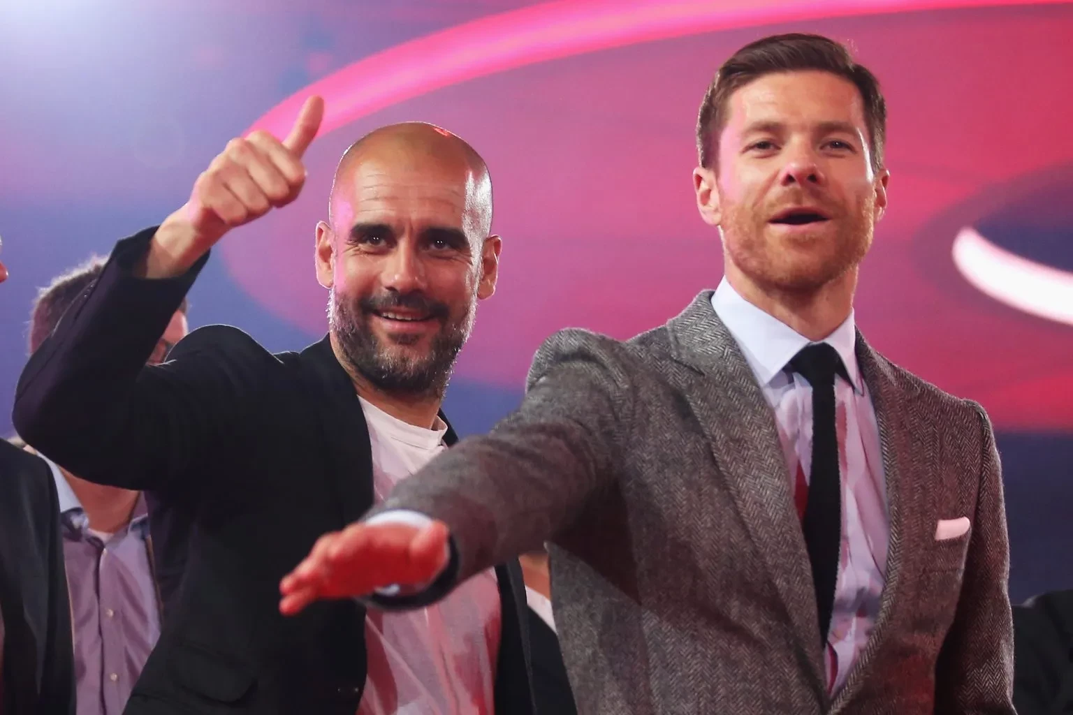 Pep đặt niềm tin vào Alonso.