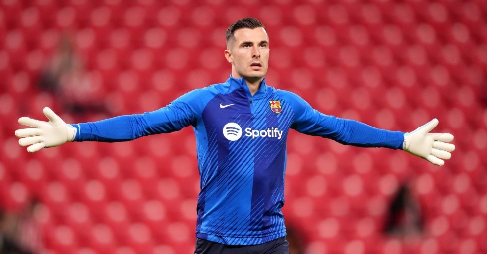 Inaki Pena nhiều khả năng sẽ chia tay Barcelona.