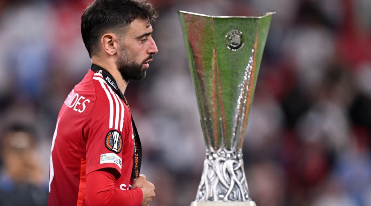 Bruno và Man Utd một lần nữa gục ngã trước cánh cửa vinh quang