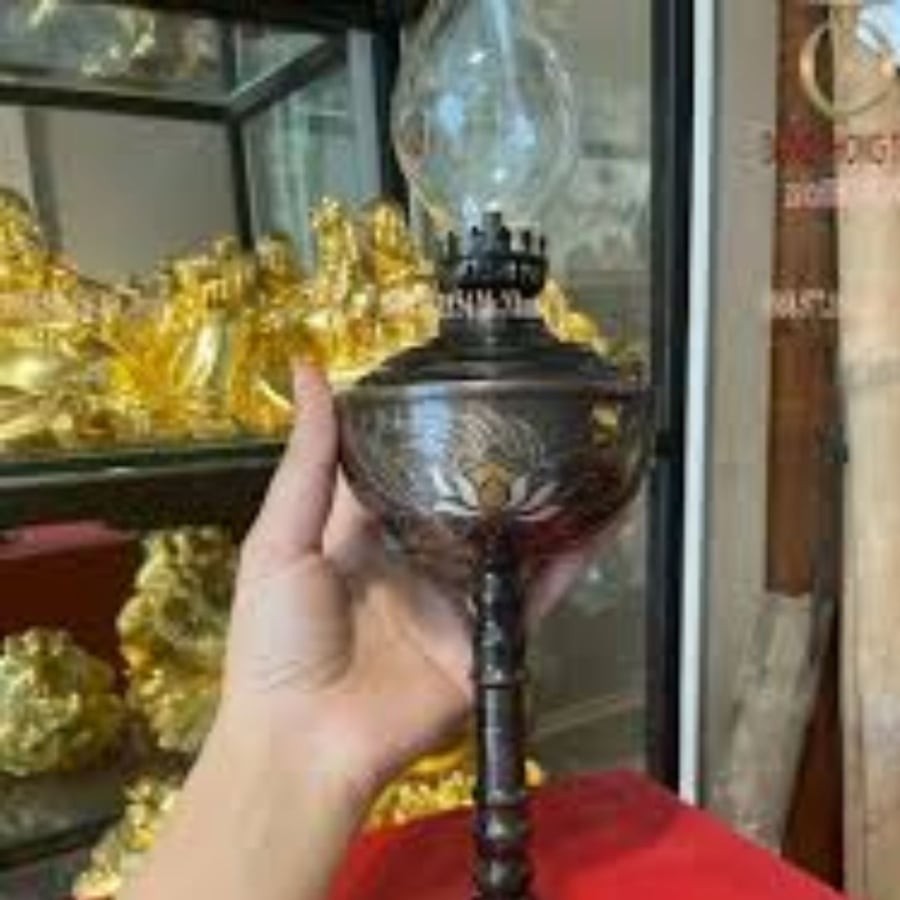 Đèn nến biểu thị cho ánh sáng trí tuệ
