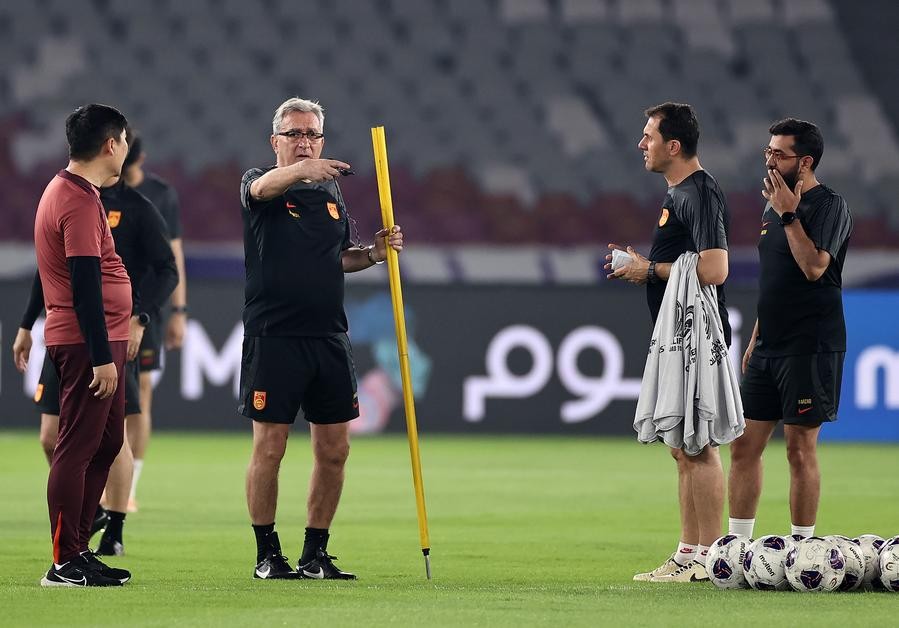 HLV Branko Ivankovic từng giúp Iran vô địch Asiad.