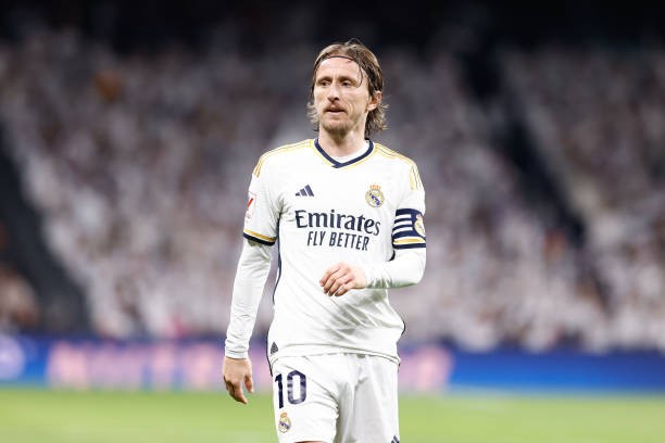 Modric sẽ kiểm tra y tế vào tuần tới