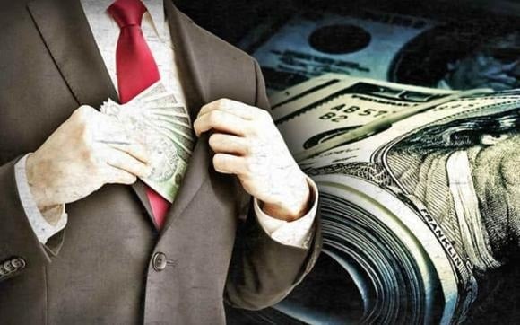 Thay vì chu cấp tiền bạc dư dả, nhiều bậc cha mẹ giàu có lại chọn cách để con tự trải nghiệm giá trị của lao động.