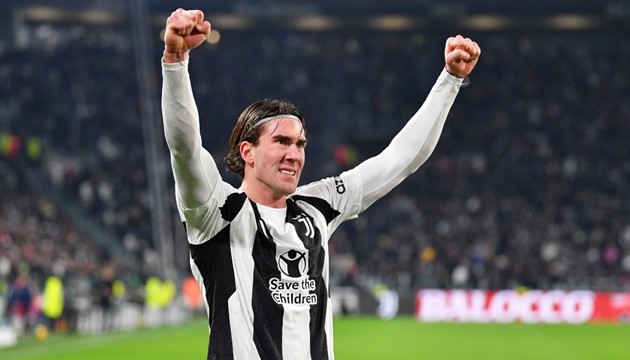 AC Milan muốn sở hữu Dusan Vlahovic.