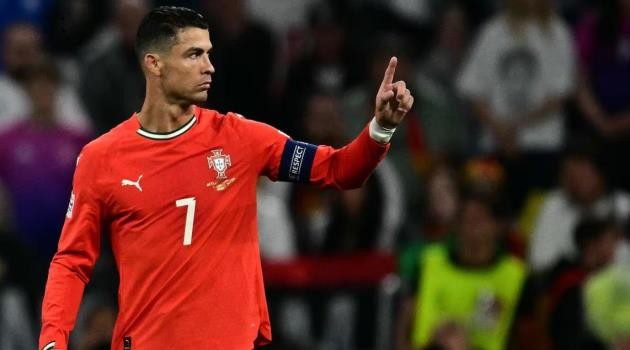 Ronaldo là một biểu tượng của làng bóng đá thế giới.