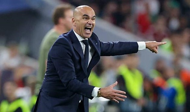 Roberto Martinez hiểu rõ sự khác biệt giữa hai nền bóng đá.