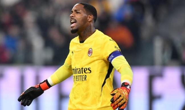 Mike Maignan lọt tầm ngắm Chelsea.