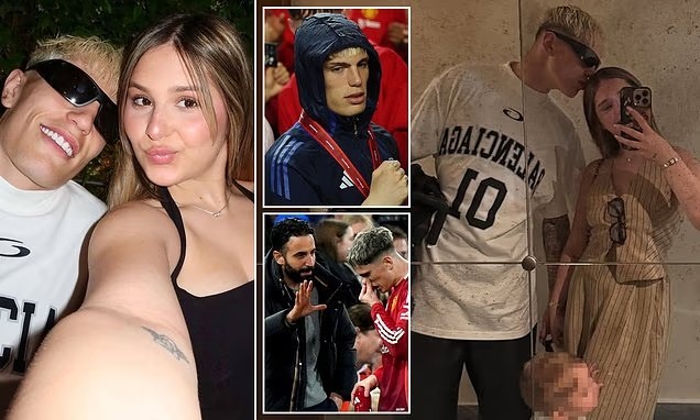 Alejandro Garnacho và gia đình nghỉ dưỡng ở Rome khi tương lai tại Manchester United trở nên bất định.