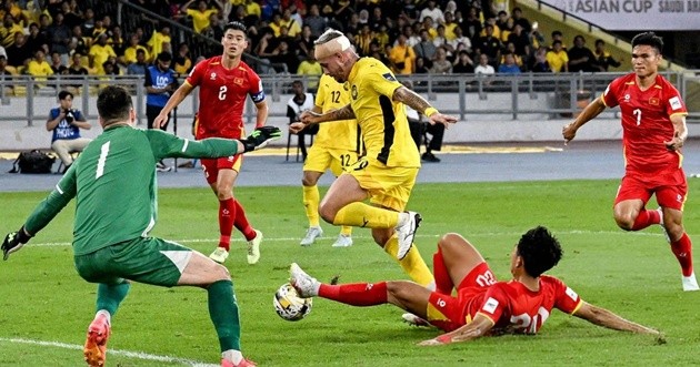 Malaysia hủy diệt Việt Nam 4-0