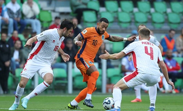Depay có một trận đấu xuất sắc. 