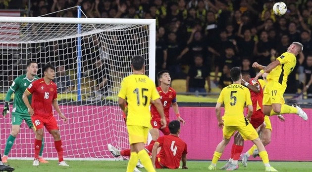 Malaysia khiến Việt Nam ngỡ ngàng.