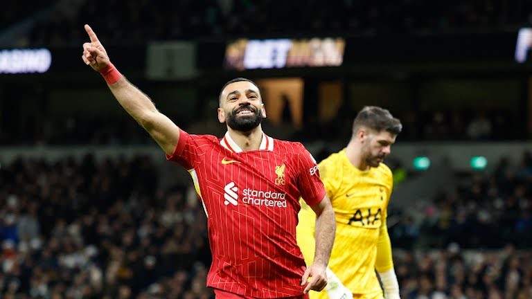 Salah đã lập cú đúp trong hiệp 2.