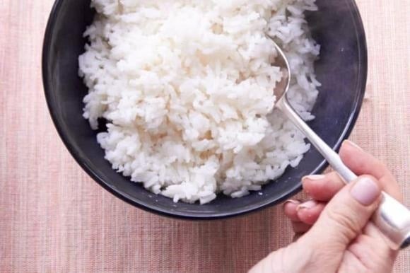 Tuổi già, hạnh phúc giản đơn chỉ là có người nấu cho mình một bữa cơm.