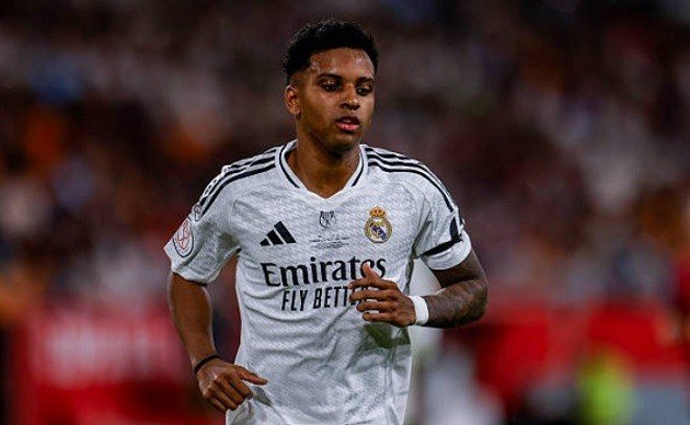Rodrygo được cho là hài lòng với buổi tiếp xúc đầu tiên với Alonso, song tương lai vẫn rất khó đoán.