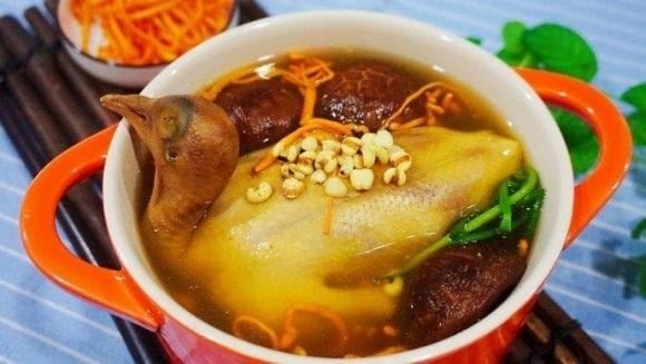 Không chỉ dành riêng cho phụ nữ, nam giới khi dùng thịt chim bồ câu cũng nhận được nhiều lợi ích.